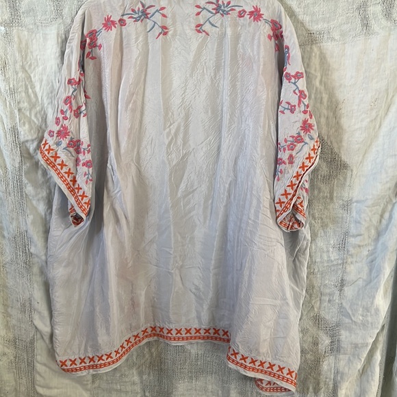 🌈 Embroidered Kimono - Picture 5 of 5